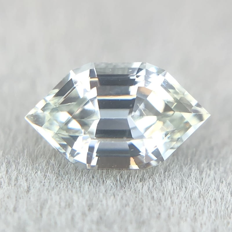 0.63ct Hexagon Step Cut Sapphire 0.63ct Hexagon Step Cut Sapphire