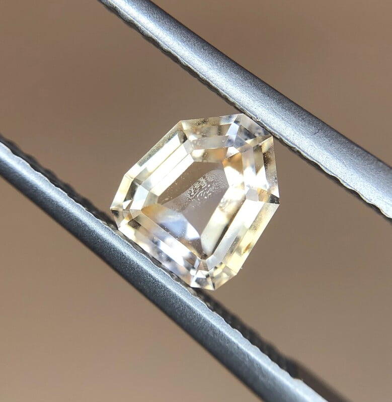 0.90ct Fancy Step Cut Sapphire 0.90ct Fancy Step Cut Sapphire