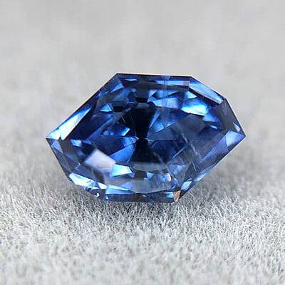 1.05ct Fancy Step Cut Sapphire 1.05ct Fancy Step Cut Sapphire