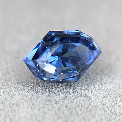 1.05ct Fancy Step Cut Sapphire 1.05ct Fancy Step Cut Sapphire