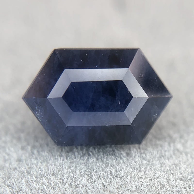 1.75ct Hexagon Step Cut Sapphire 1.75ct Hexagon Step Cut Sapphire