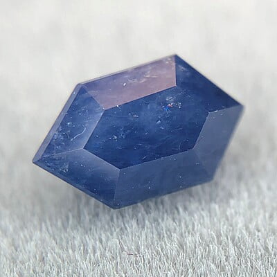 0.88ct Hexagon Step Cut Sapphire 0.88ct Hexagon Step Cut Sapphire