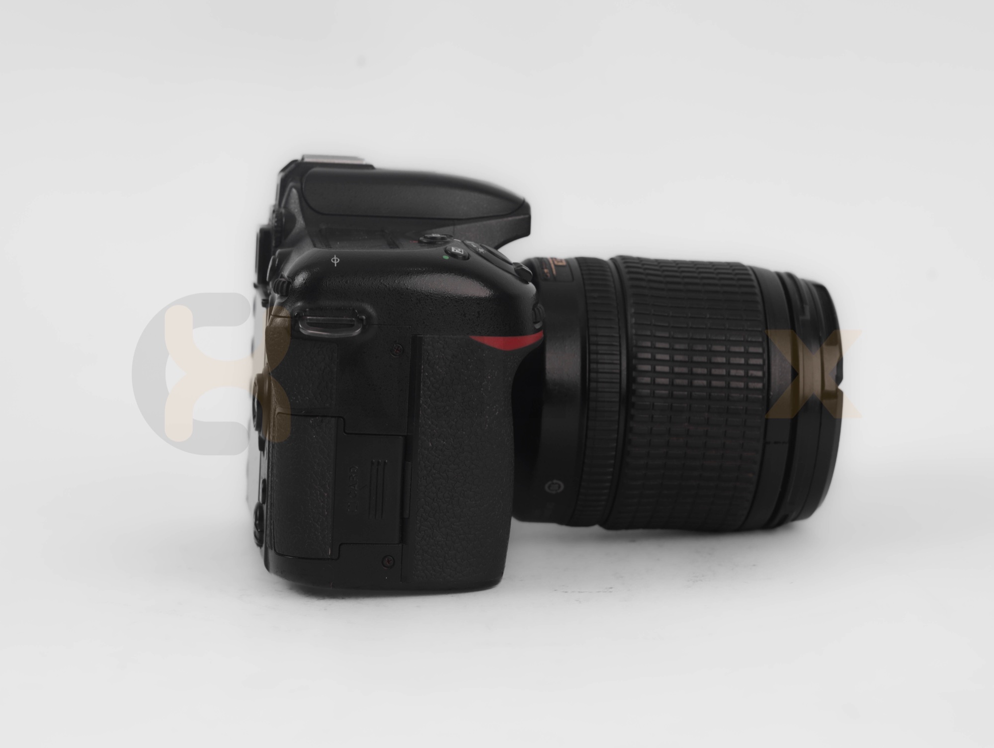 Nikon D7500 25k s.n3072670 + Nikon 18 105m s.n33693217