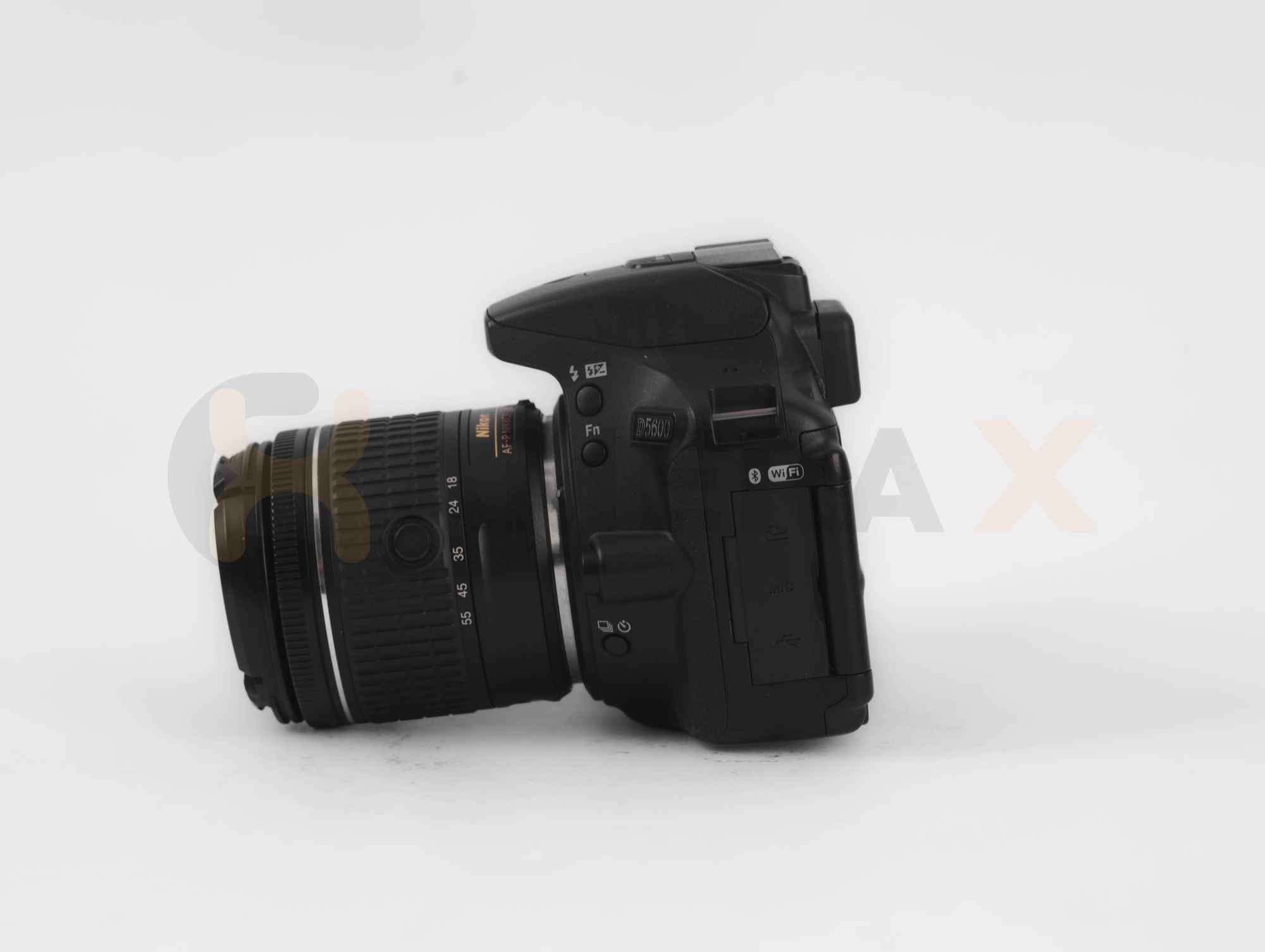 nikon d5600 7k s.n8804004
