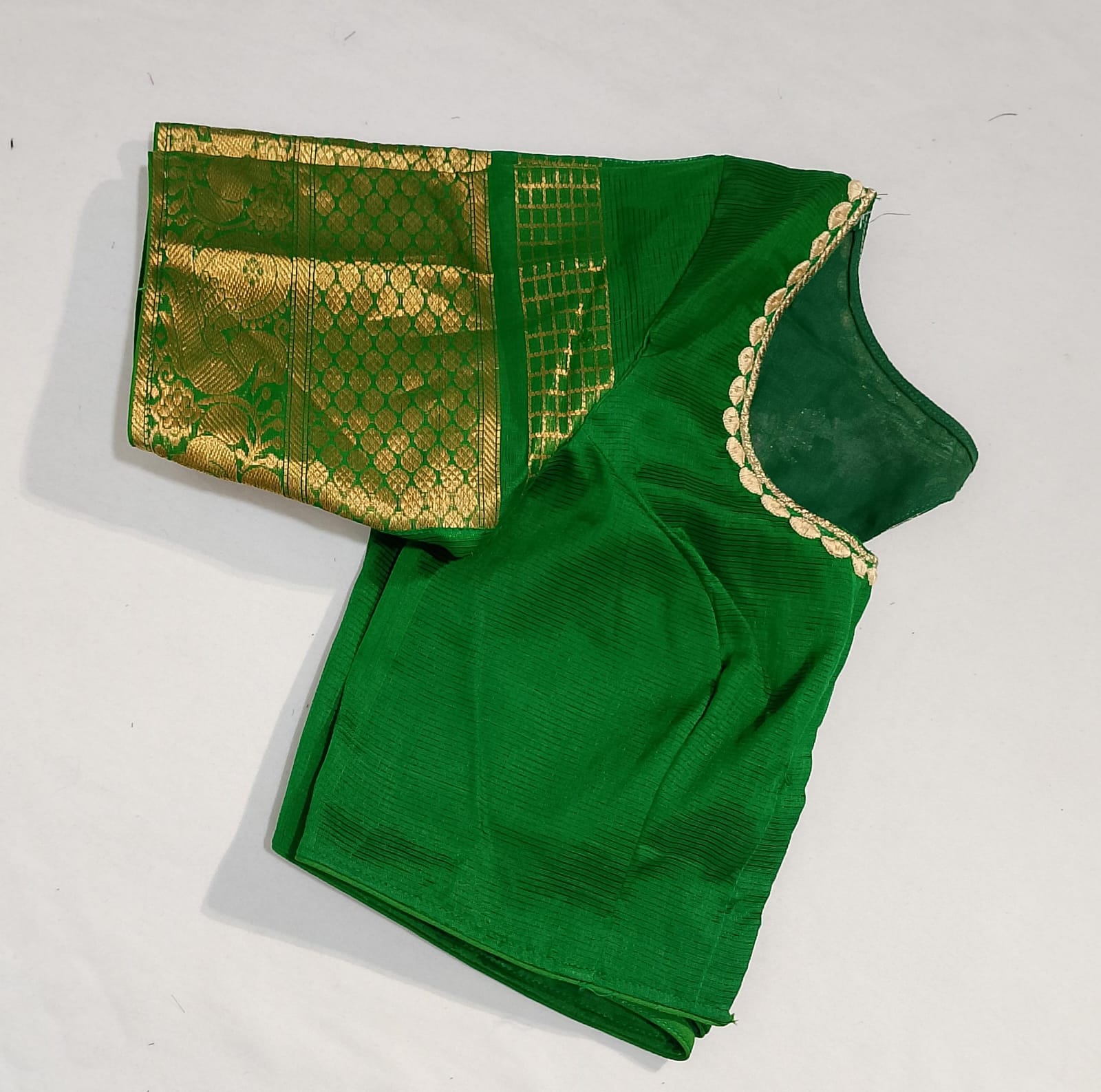 N179: Ready To Ship Beautiful Saree With Stitched Blouse