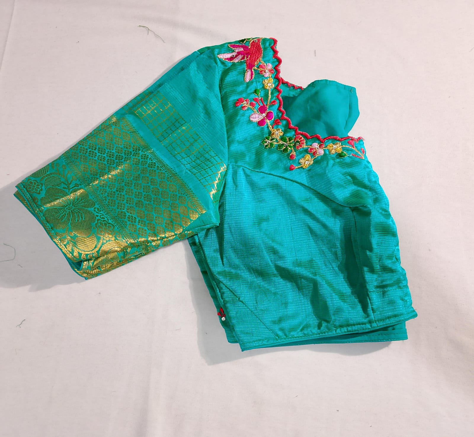 N196: Ready To Ship Beautiful Saree With Stitched Blouse
