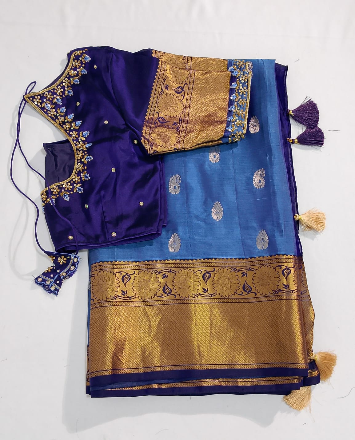 N160: Ready To Ship Beautiful Saree With Stitched Blouse
