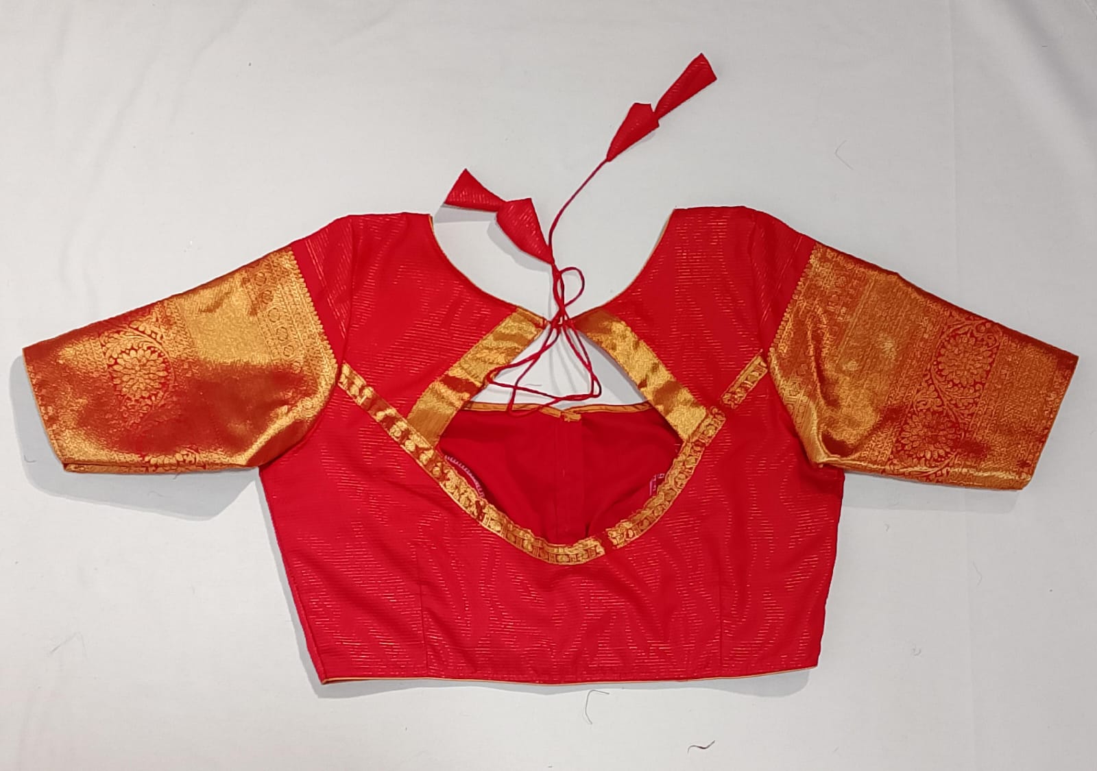 N141: Ready To Ship Beautiful Saree With Stitched Blouse