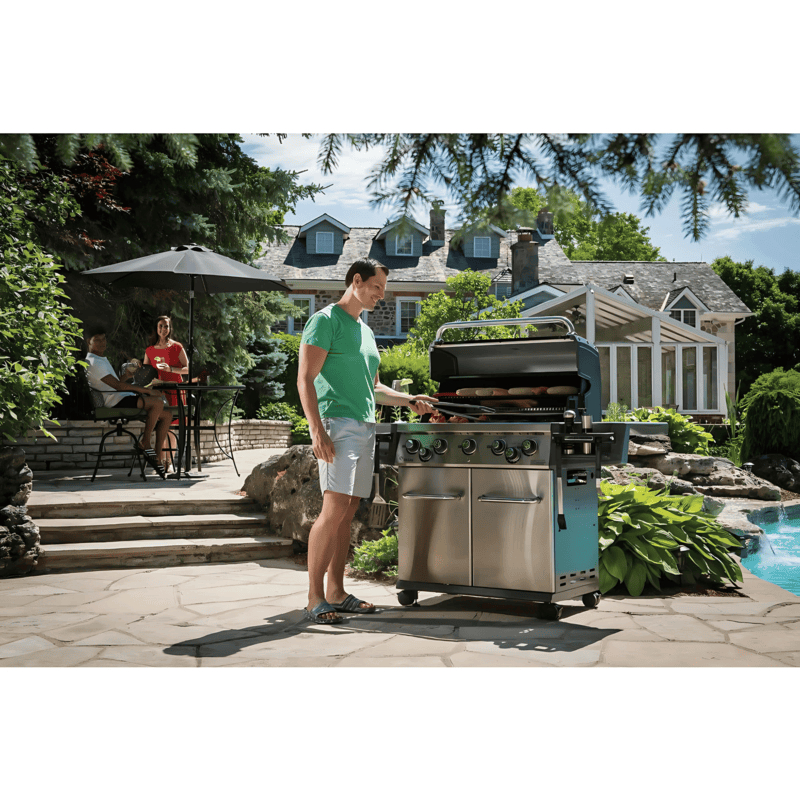 Broil King Regal™ S 590 IR Gas Grill