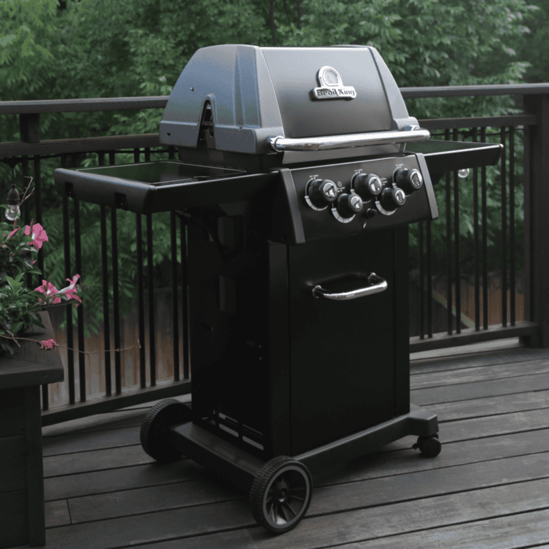 Broil King Royal™ 390 Shadow Gas Grill