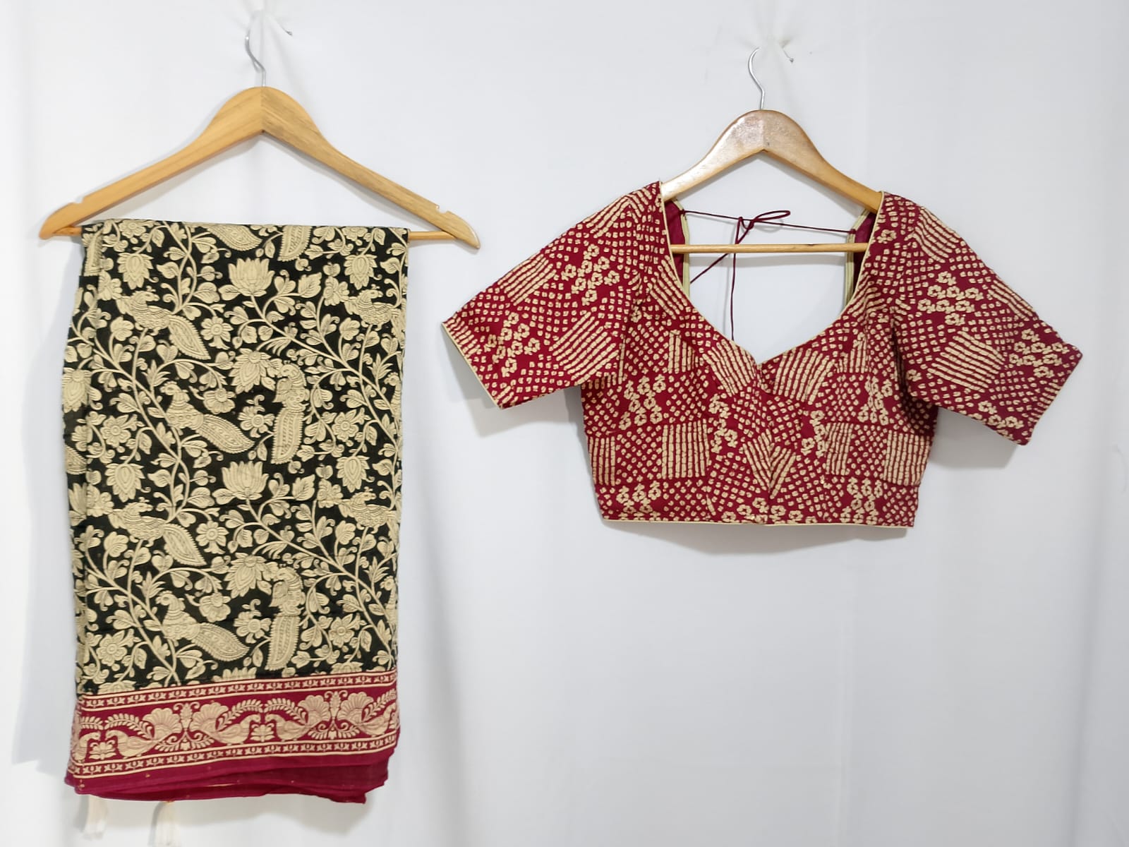 N502: Ready To Ship Beautiful Gadwal Saree With Stitched Blouse