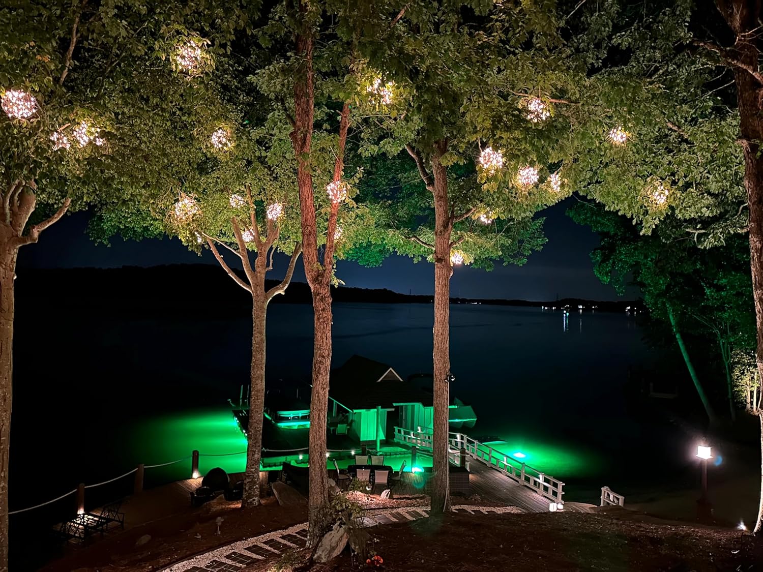 HYDRO GLOW SeaFloor Underwater Dock Light (Anchored To Bottom)