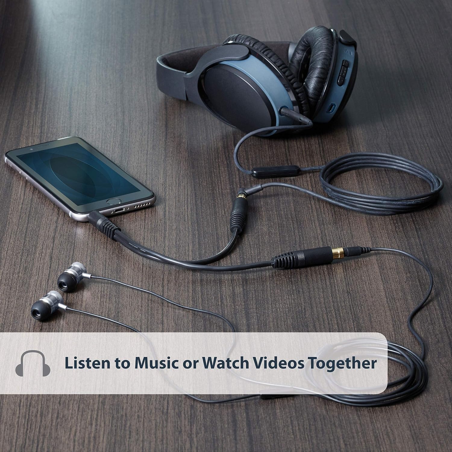 StarTech.com 3.5mm Stereo Audio Splitter Y Cable - 1 Male to 2 Female