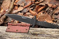 SMITH & WESSON H.R.T. Full Tang Dual-Edged Fixed Blade Knife