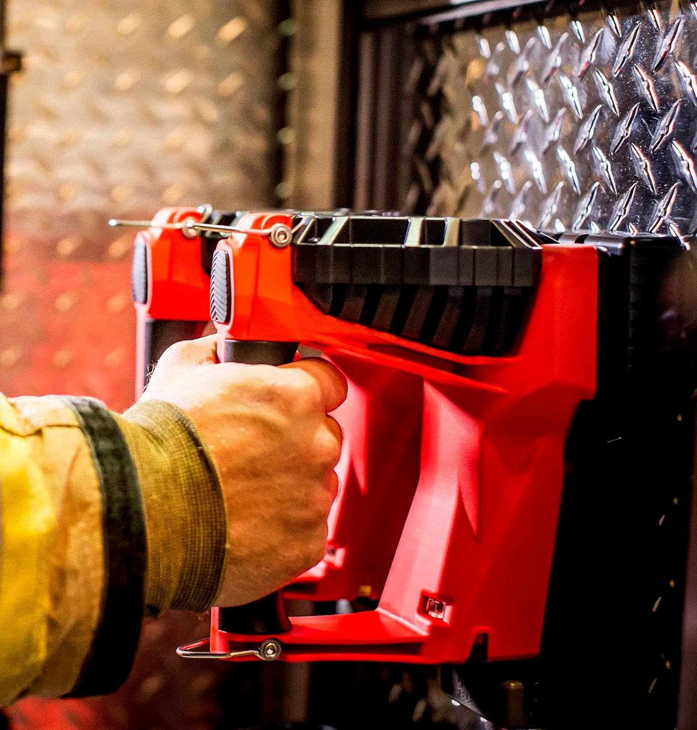 Streamlight 44335 Vulcan 180 HAZ-LO Vehicle Mount System Class I DIV.1 400-Lumen Rechargeable Lantern/Portable Scene Light