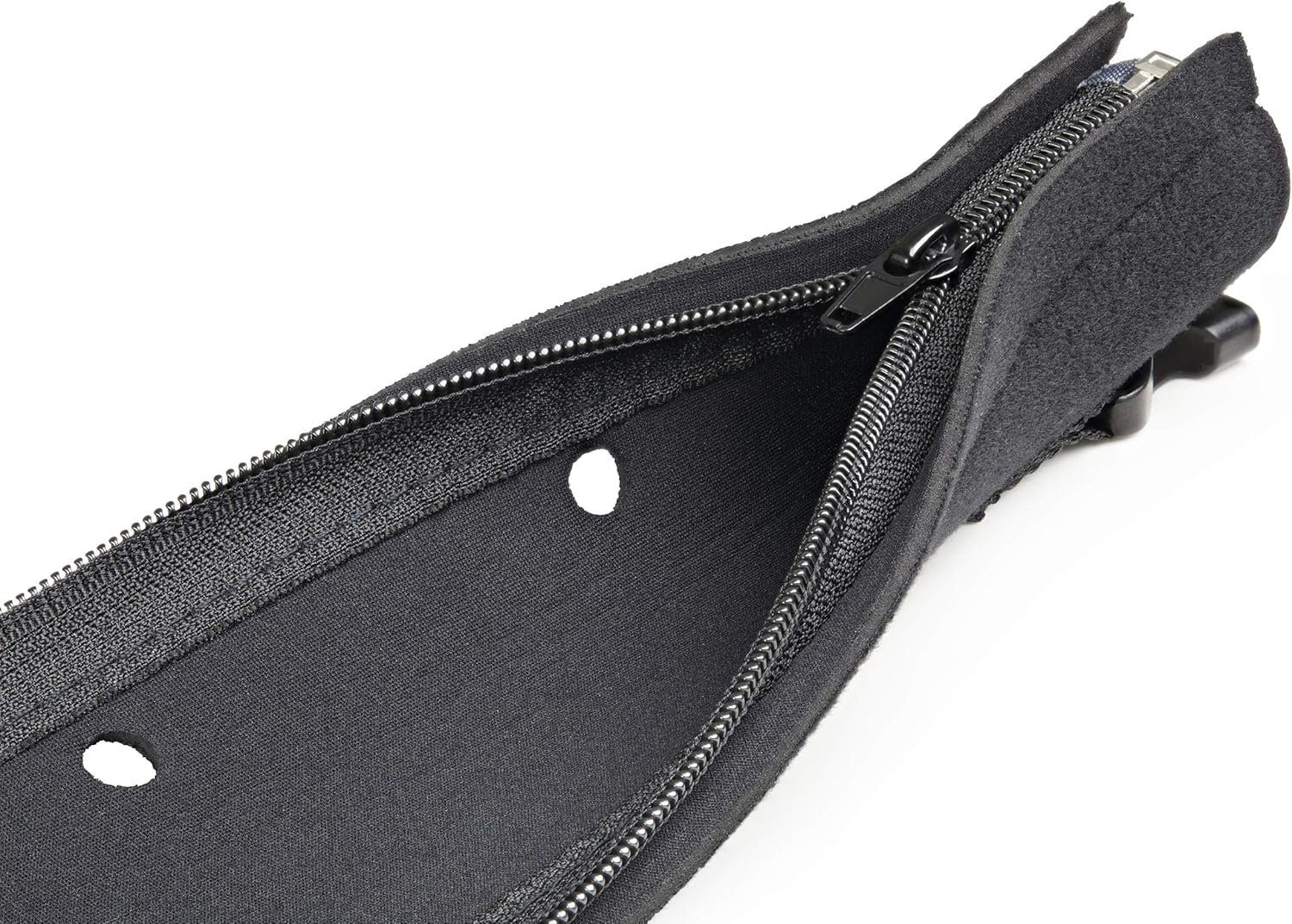 StarTech.com 40" (1m) Neoprene Cable Management Sleeve with Zipper & Buckle - 1.2" (3cm) Diameter