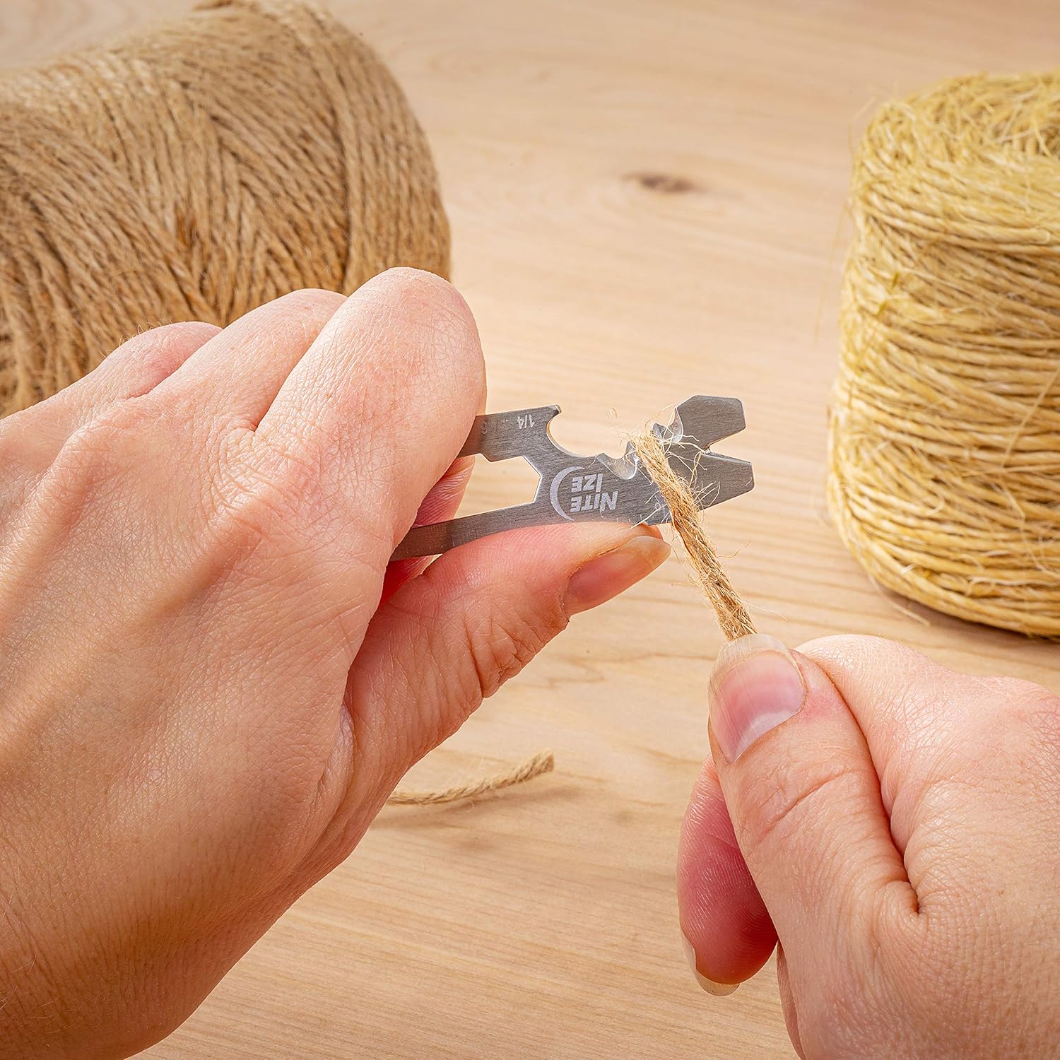 Nite Ize KMTSE-11-R3 DoohicKey Keychain Multi Tool, 1 Count (Pack of 1), Stainless Steel