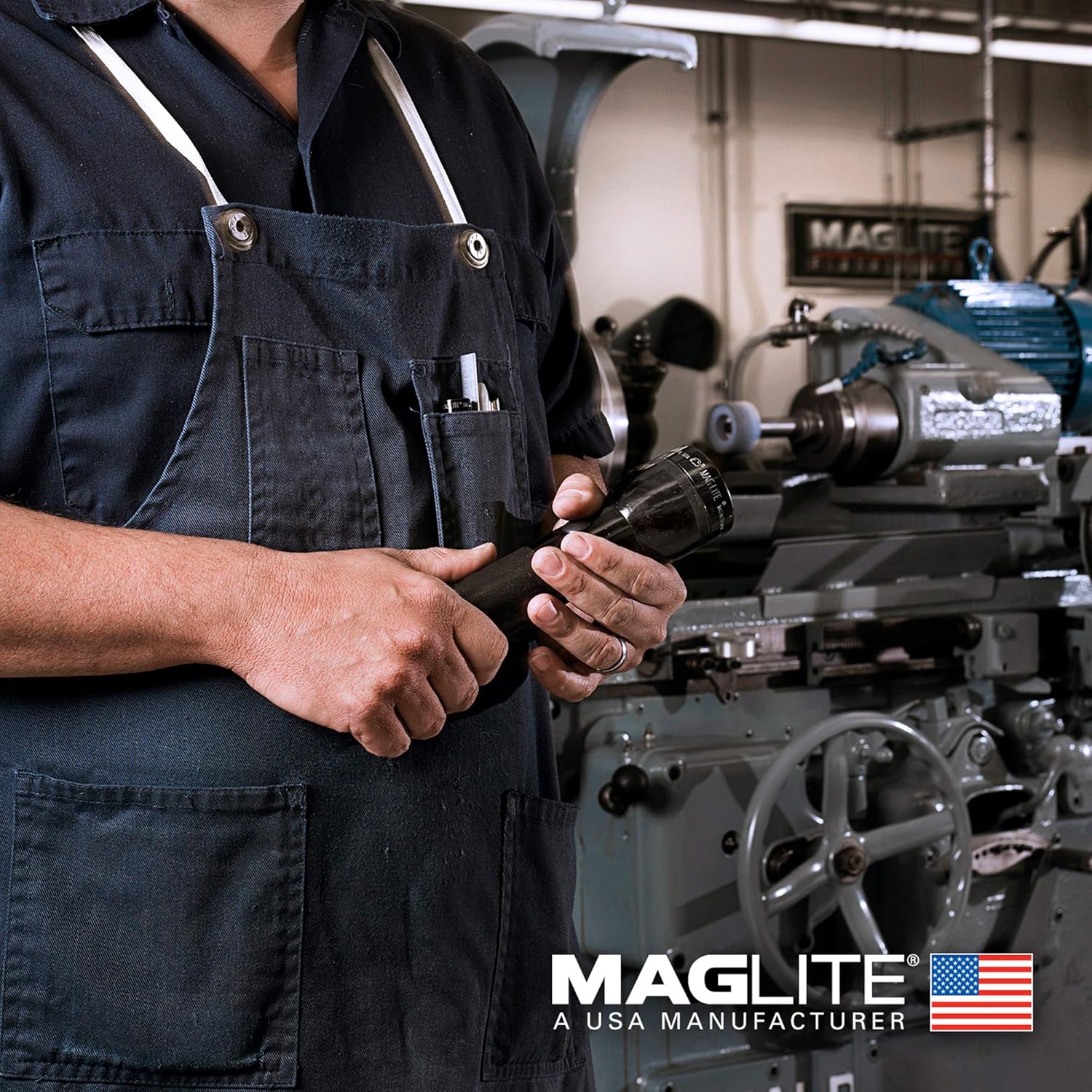 MAGLITE Heavy-Duty 2-Cell D Incandescent Flashlight