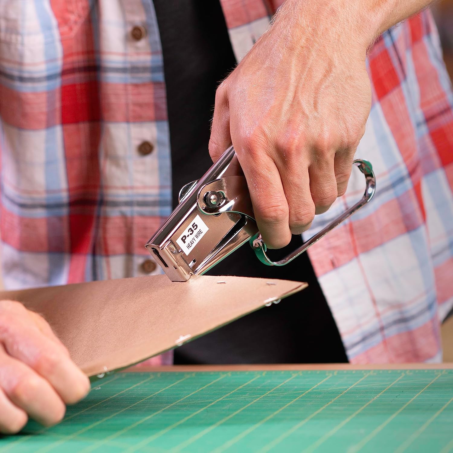 Arrow P35 Heavy Duty Handheld Plier Stapler for Crafts, Office, and Insulation, Uses 1/4-Inch and 3/8-Inch Staples