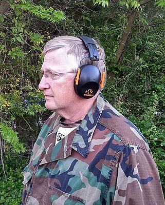 WALKER'S Pro Low-Profile Folding Earmuffs NRR 22 dB