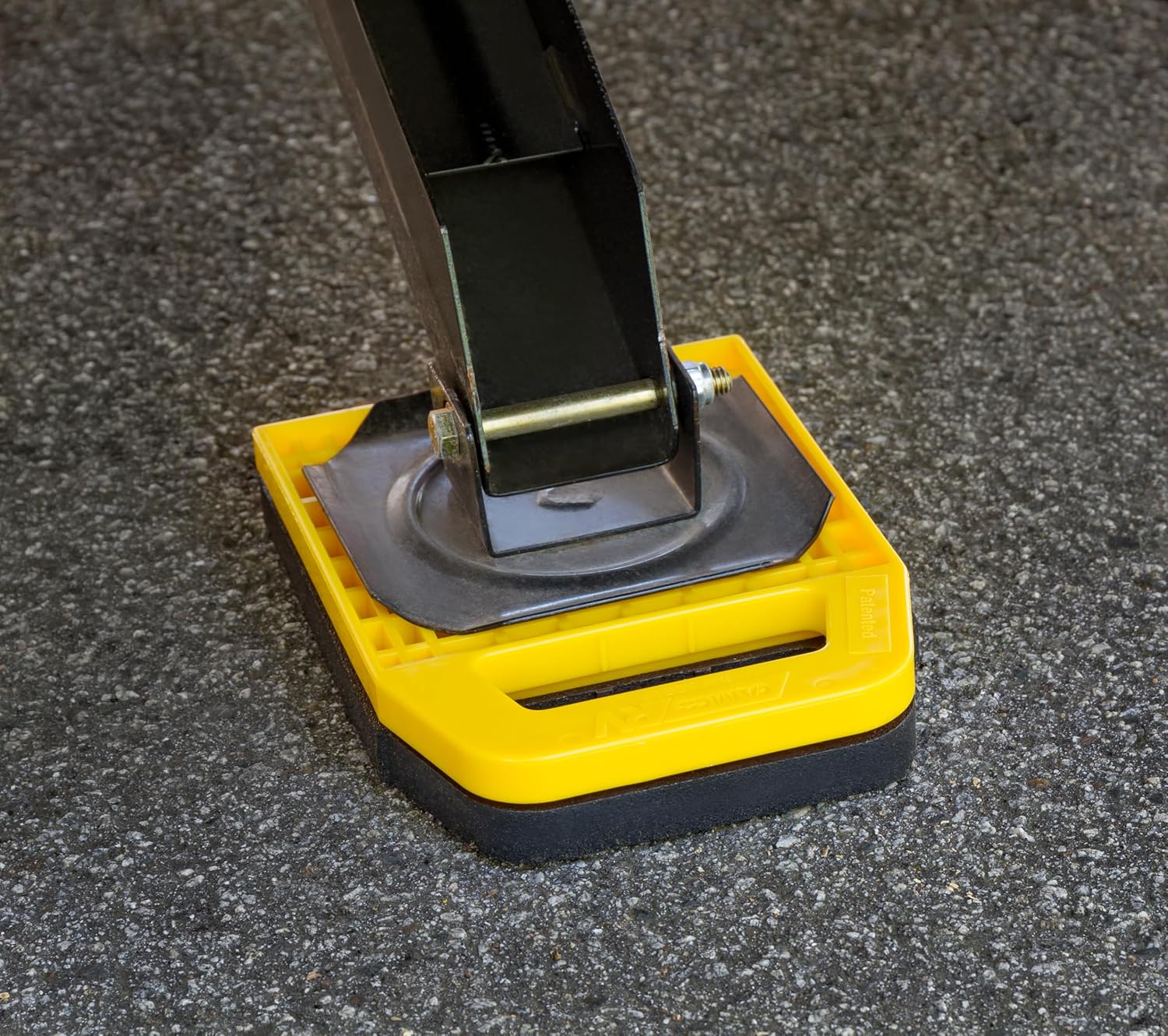 Camco Stabilizer Jack Flex Pads - Helps Prevent Jacks and Stabilizer from Sinking into The Ground -Can Be Used on Uneven