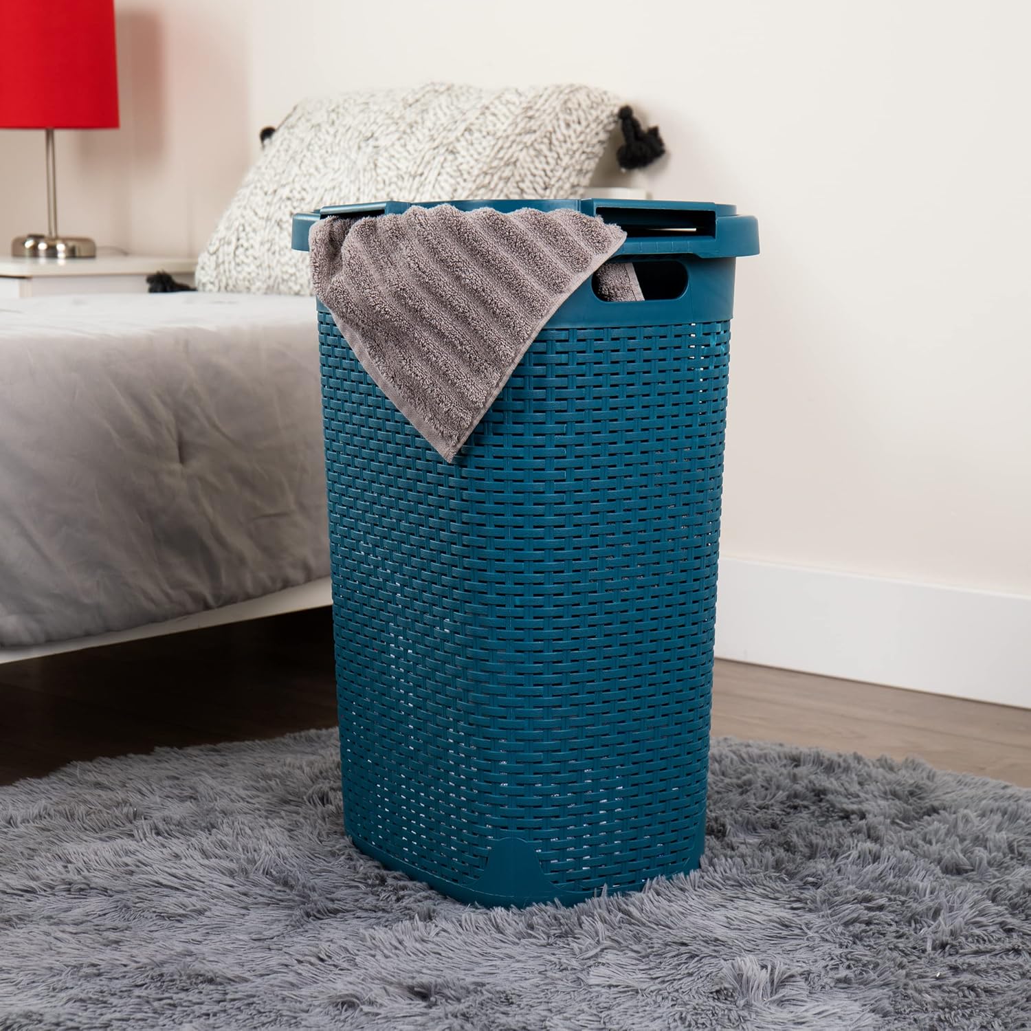 Mind Reader 60L Slim Laundry Hamper with Lid, Wicker-Style Plastic