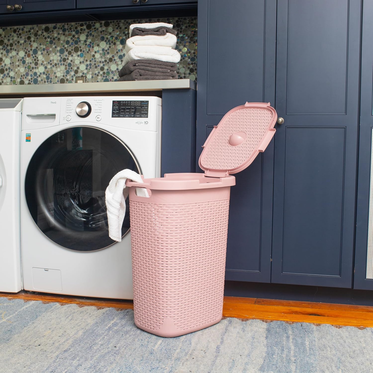 Mind Reader 60L Slim Laundry Hamper with Lid, Wicker-Style Plastic