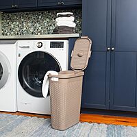 Mind Reader 40L Slim Laundry Hamper with Lid, Wicker-Style Plastic