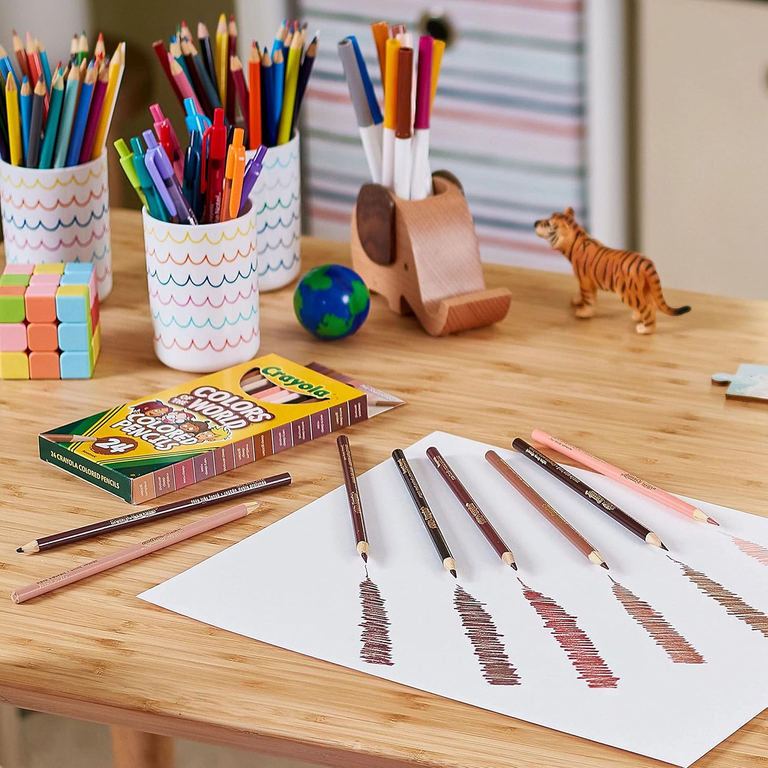 Crayola Colors of the World Colored Pencil Set (24ct), Skin Tone Colored Pencils for Kids, Coloring Book Pencils