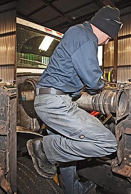 DICKIES Men's Loose Fit Double Knee Work Pants – Durable Twill Utility Trousers