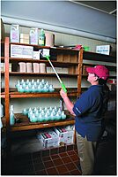 Unger Nifty Nabber Trigger-Grip Extension Arm, 32\" , Aluminum/Green