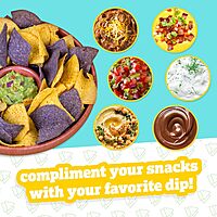 Nostalgia Taco Tuesday 10-Inch Tortilla Chip & Salsa Bowl, Perfect For Potato Chips, Pretzels, Veggies, Ranch, Guacamole
