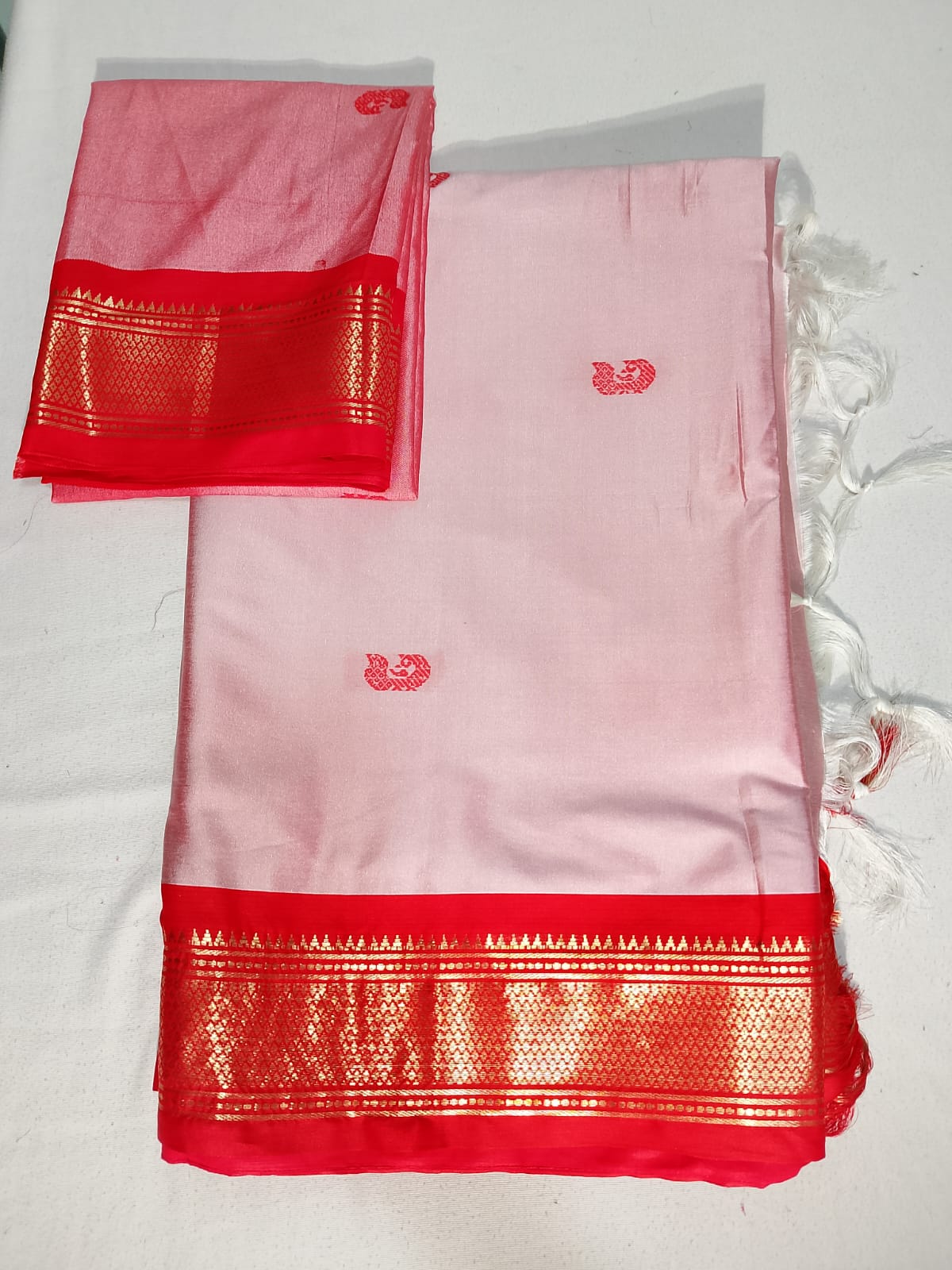 N325: Ready To Ship Beautiful Paithani Silk Saree With Unstitched Blouse
