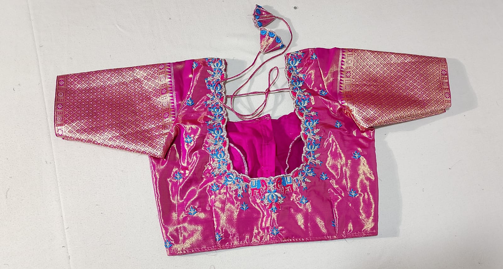 N304: Ready To Ship Beautiful Semi Kanchipattu Saree With Stitched Embroidery Work Blouse