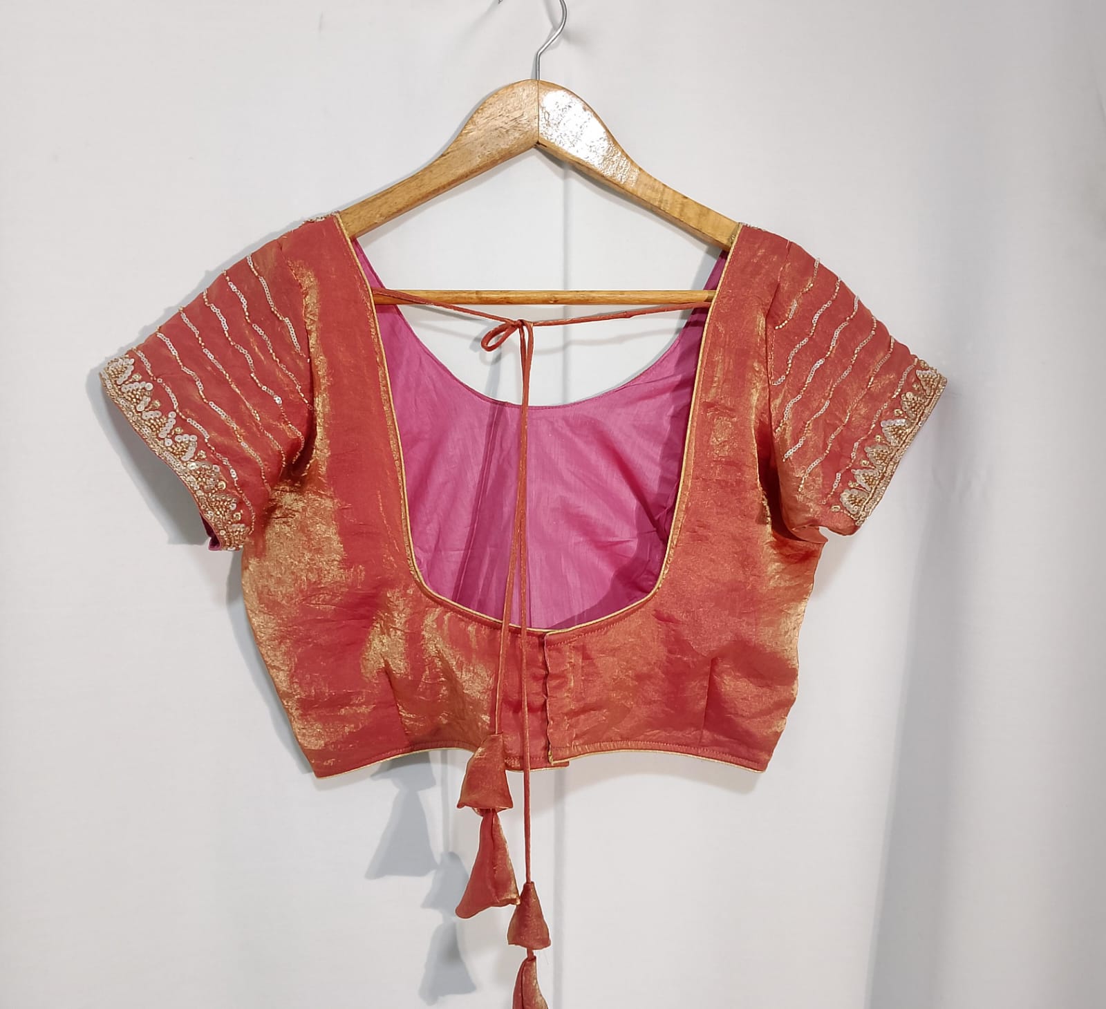 N575: Ready To Ship Beautiful Saree In With Stitched Blouse