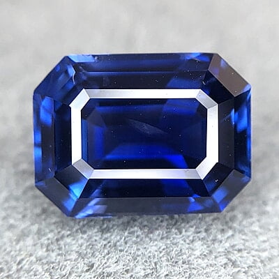 1.80ct Octagon Step Cut Sapphire 1.80ct Octagon Step Cut Sapphire