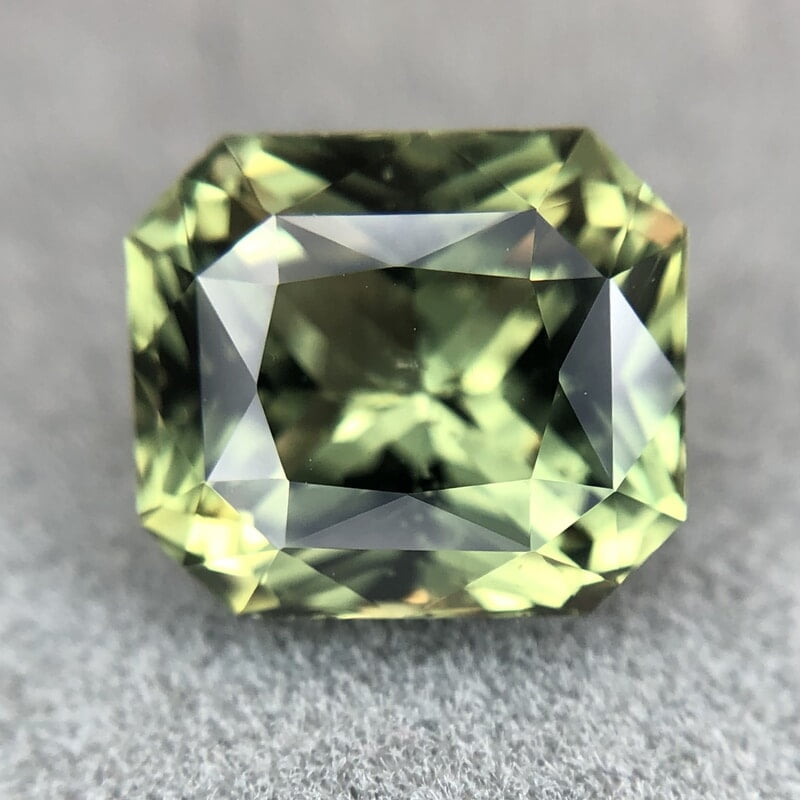 3.37ct Radiant Brilliant Cut Sapphire 3.37ct Radiant Brilliant Cut Sapphire