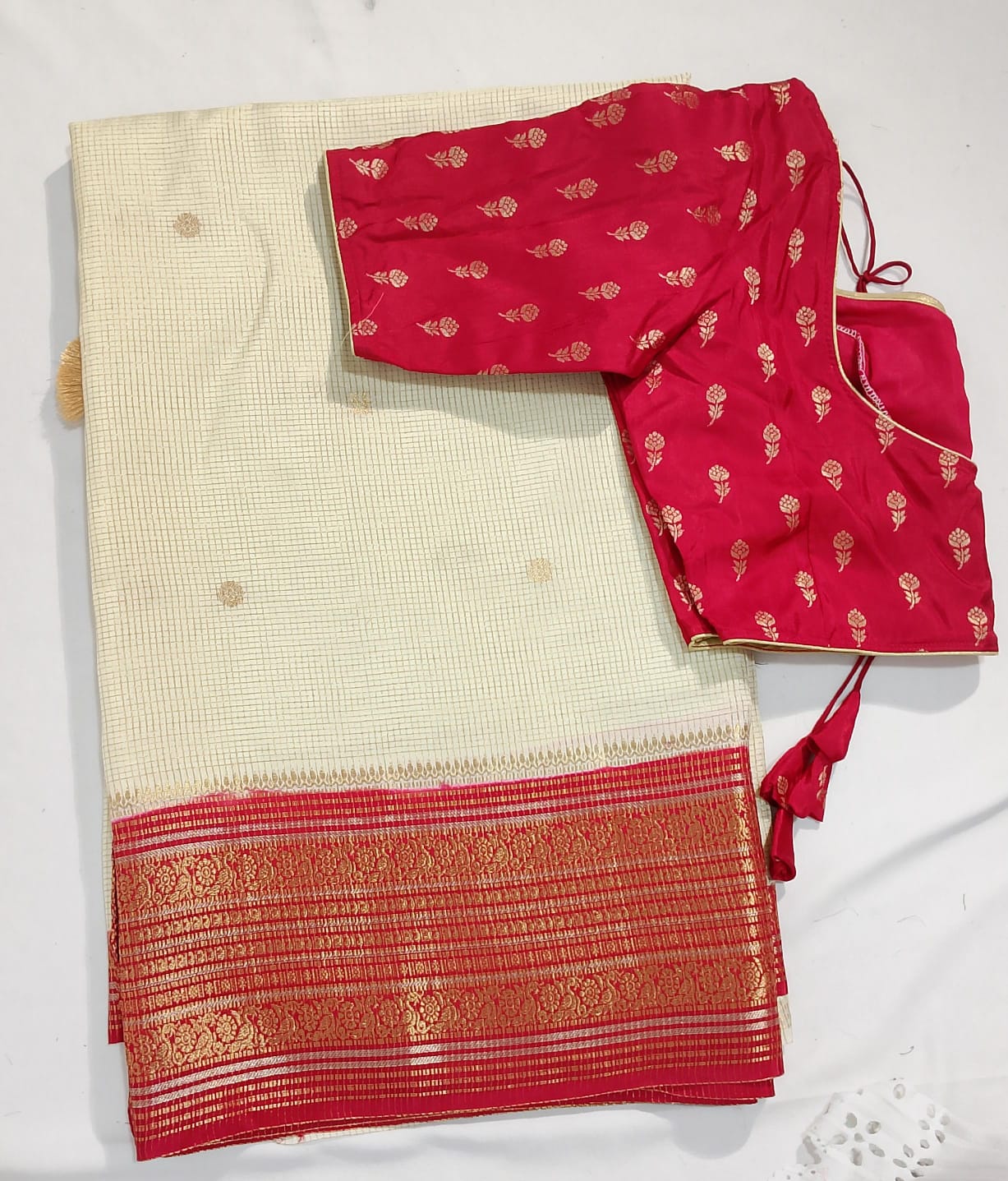 N182: Ready To Ship Beautiful Saree With Stitched Blouse