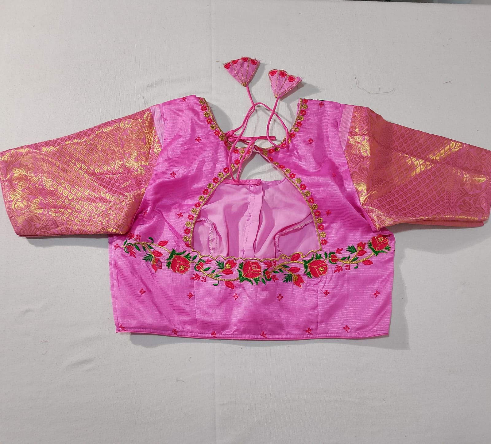 N215:Ready To Ship Beautiful Mangalagiri Saree With Stitched Embroidery Work Blouse N215:Ready To Ship Beautiful Mangalagiri Saree With Stitched Embroidery Work Blouse