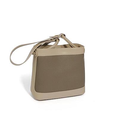 COWHIDE CROSSBODY  BUCKET BAG