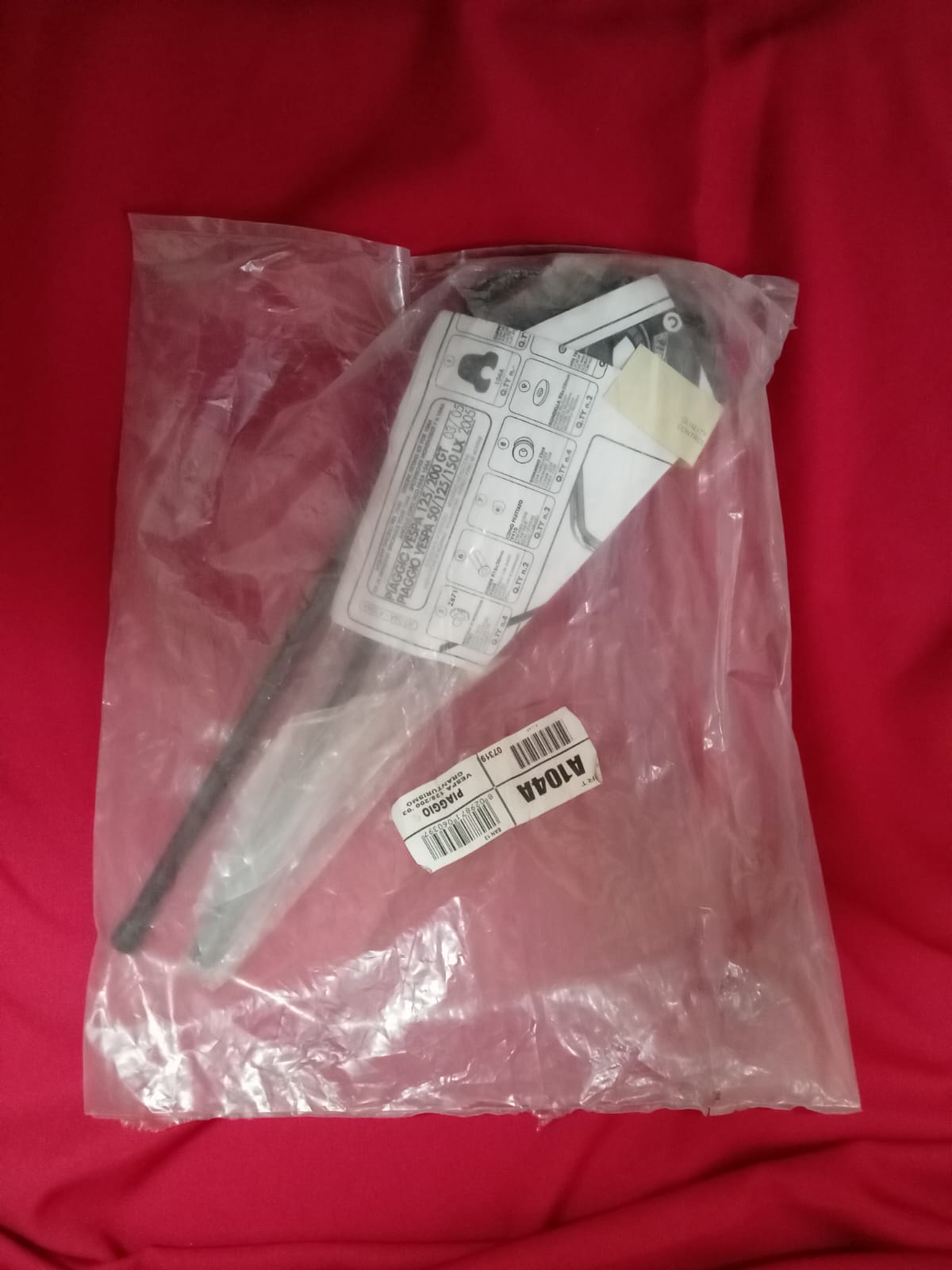 KAPPA VESPA SCREEN BRACKET A104A - 200 GRANTURISMO / LX 50 - 150 (03-07)