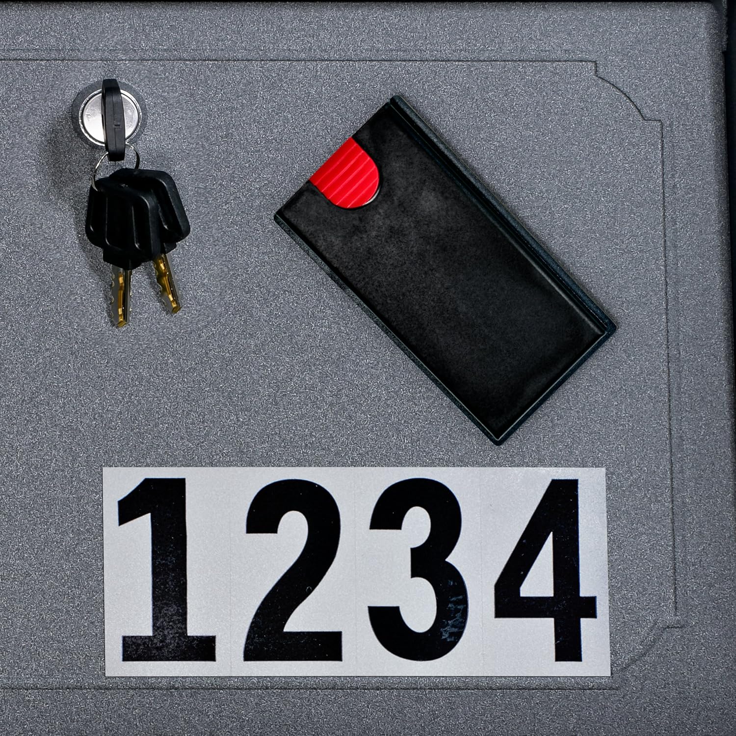 MAIL BOSS Townhouse Wall-Mount Locking Mailbox