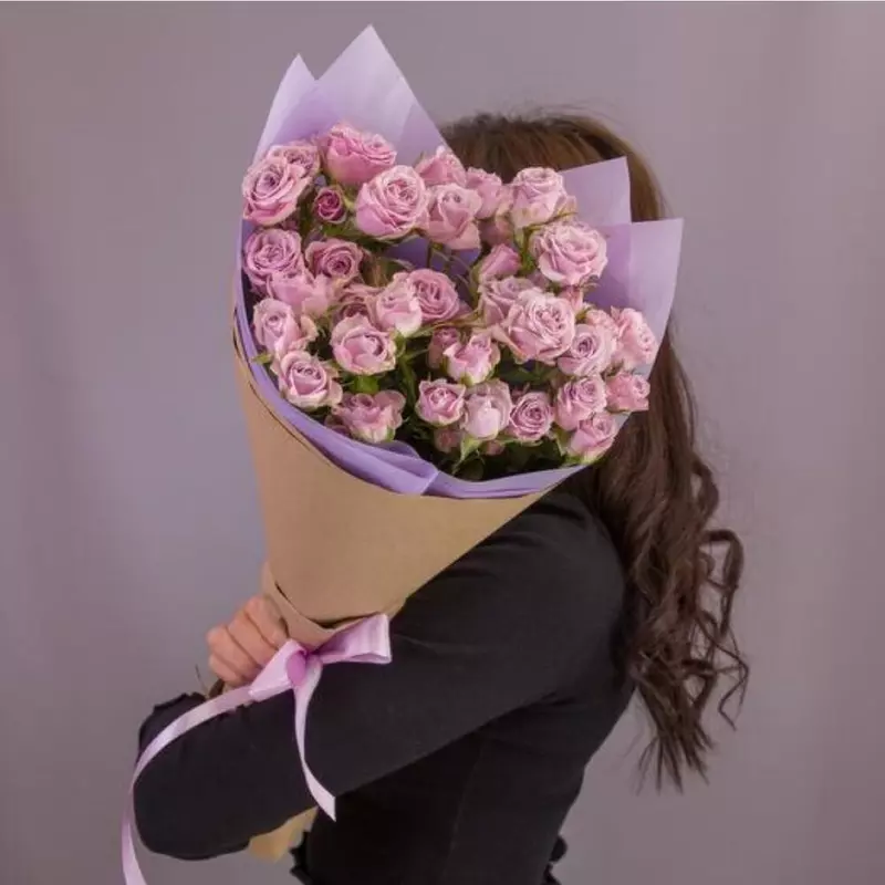 11 Lavender Spray Rose Bouquet