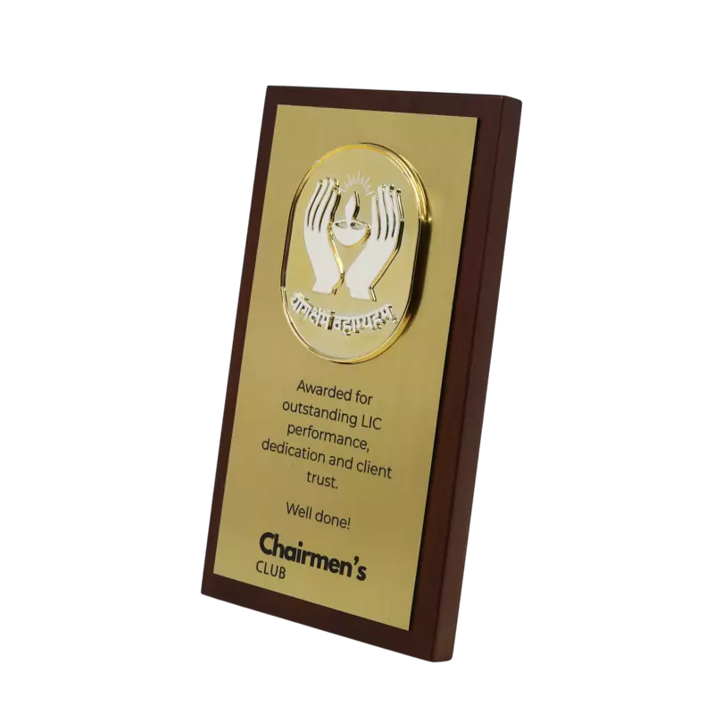 LIC CHAIRMEN  PLAQUES TROPHY1