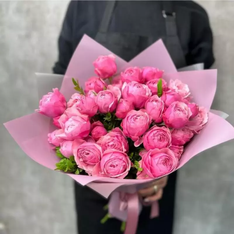 11 Pink Peony Rose Bouquet