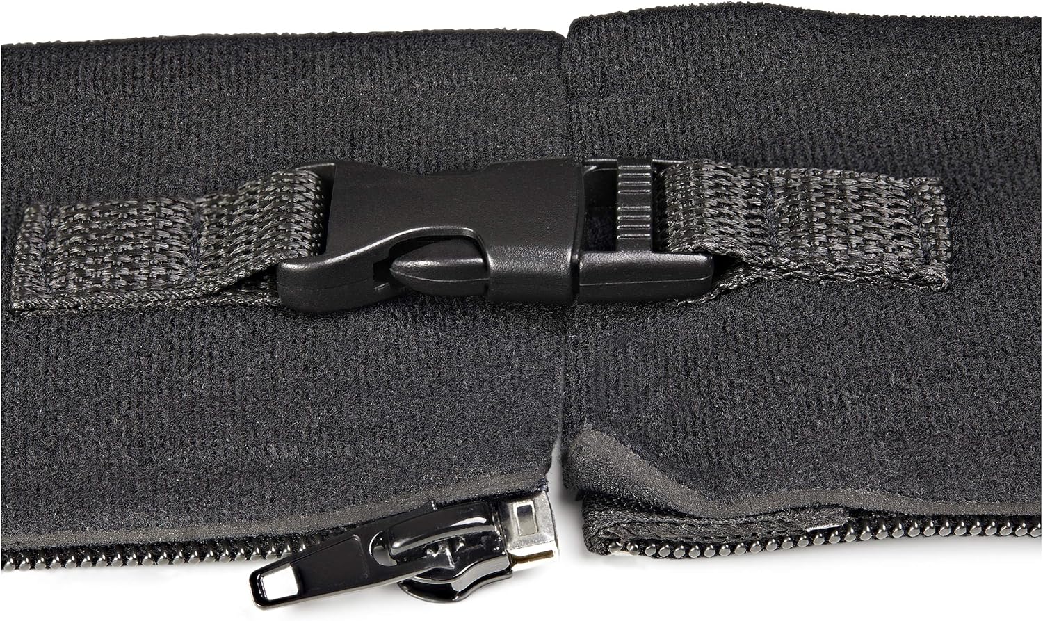 StarTech.com 40" (1m) Neoprene Cable Management Sleeve with Zipper & Buckle - 1.2" (3cm) Diameter