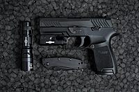 SureFire EDCL1-T Everyday Carry Light, Black (5/500 Lumens)