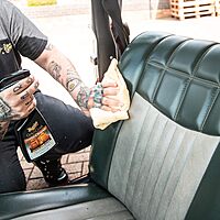 Meguiar's Gold Class Leather & Vinyl Cleaner - Leather and Vinyl Cleaner Formulated for Automotive