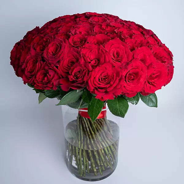 101 Red Roses Luxury Glass Vase Arrangement
