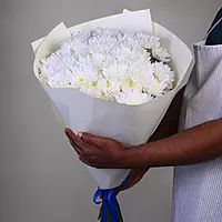 11 White Chrysanthemum Bouquet